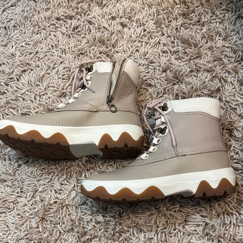 Sperry Women's Acadia Lace-Up Snow Boots